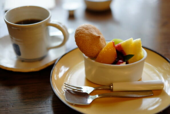 Washable dishware and cups for cafe